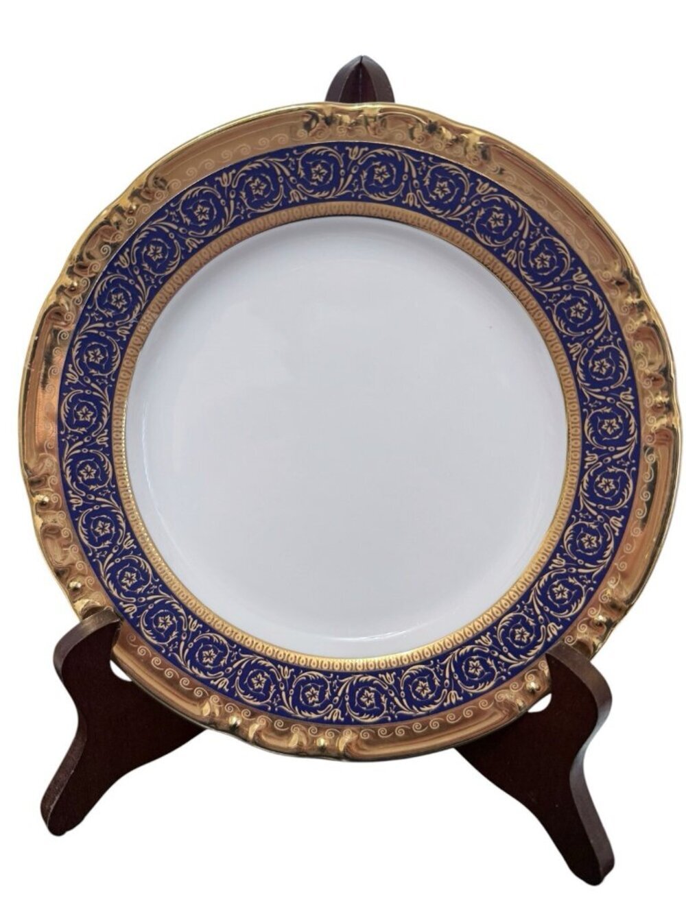 Thun Royal Prague Set of 2 Karlovarsky Porcelain 7.5" Plates Czech Republic